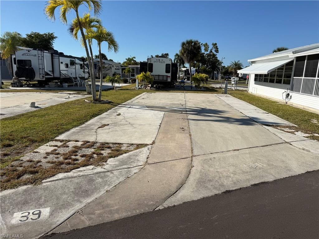 19681 Summerlin #39 RD, FORT MYERS FL 33908-1