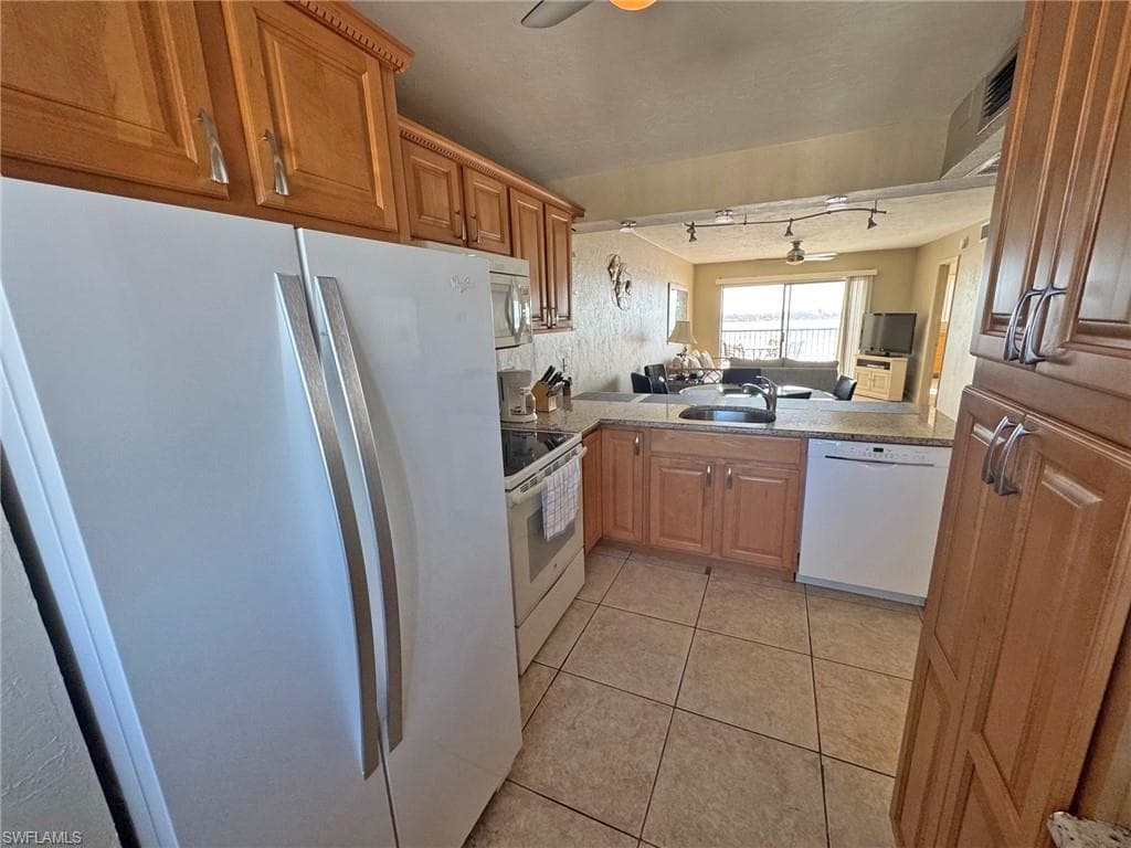8350 Estero BLVD # 523, FORT MYERS BEACH FL 33931-15