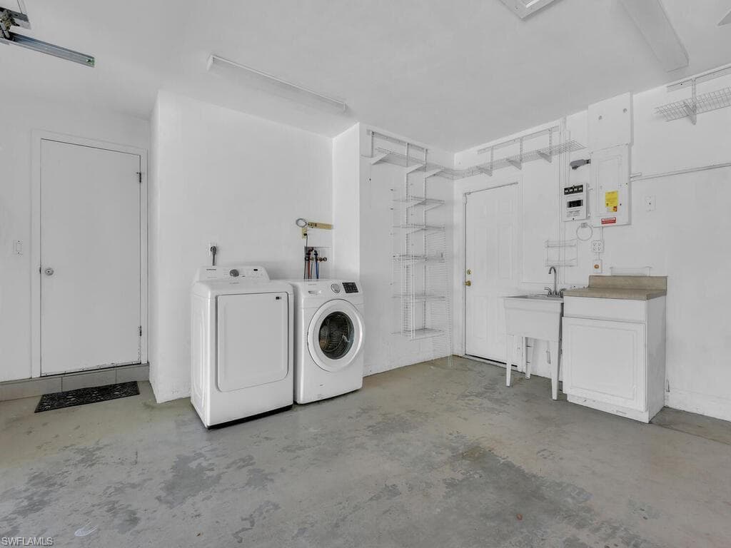 1016 Bayshore AVE, FORT MYERS FL 33919-34