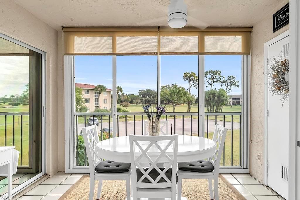 1075 Foxfire LN # 203, NAPLES FL 34104-15