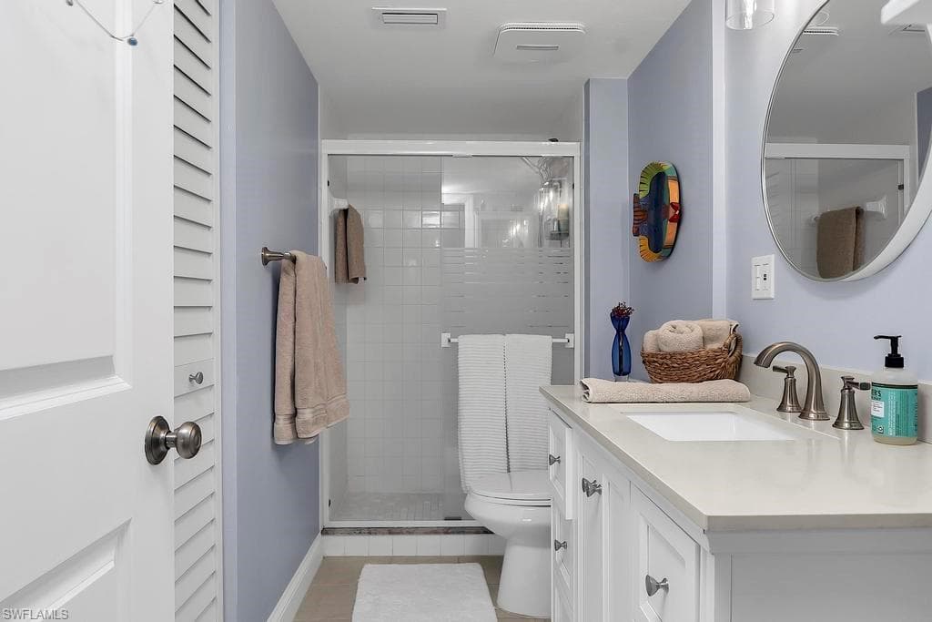 1075 Foxfire LN # 203, NAPLES FL 34104-23