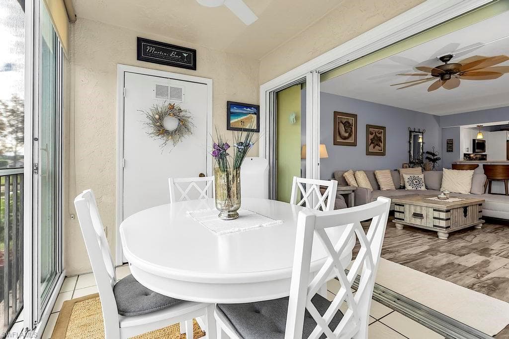 1075 Foxfire LN # 203, NAPLES FL 34104-18