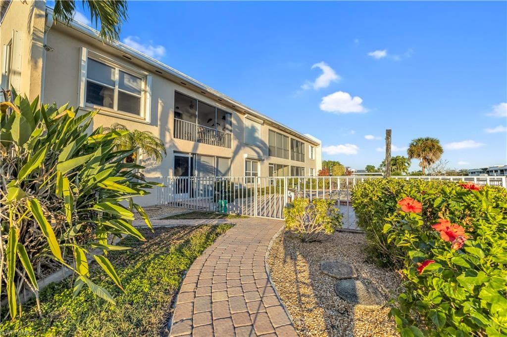 912 SE 46th ST # 201, CAPE CORAL FL 33904-6