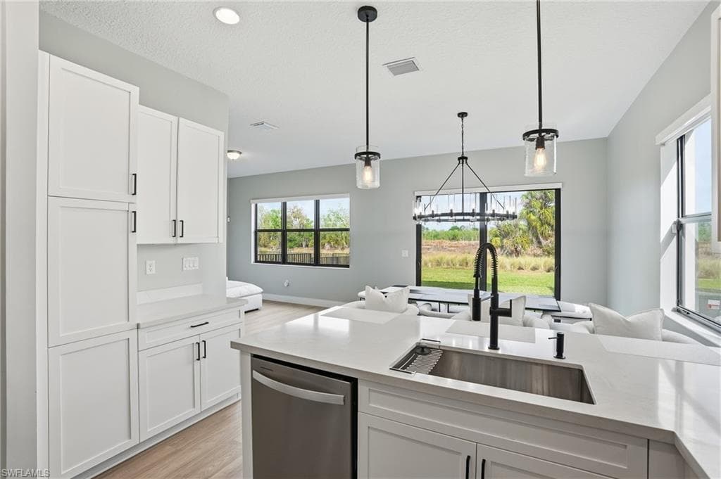 5653 Cassidy LN, AVE MARIA FL 34142-8