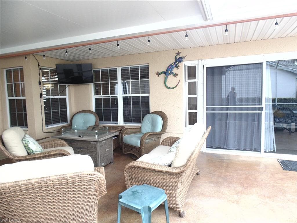 1900 Corona Del Sire DR, NORTH FORT MYERS FL 33917-25