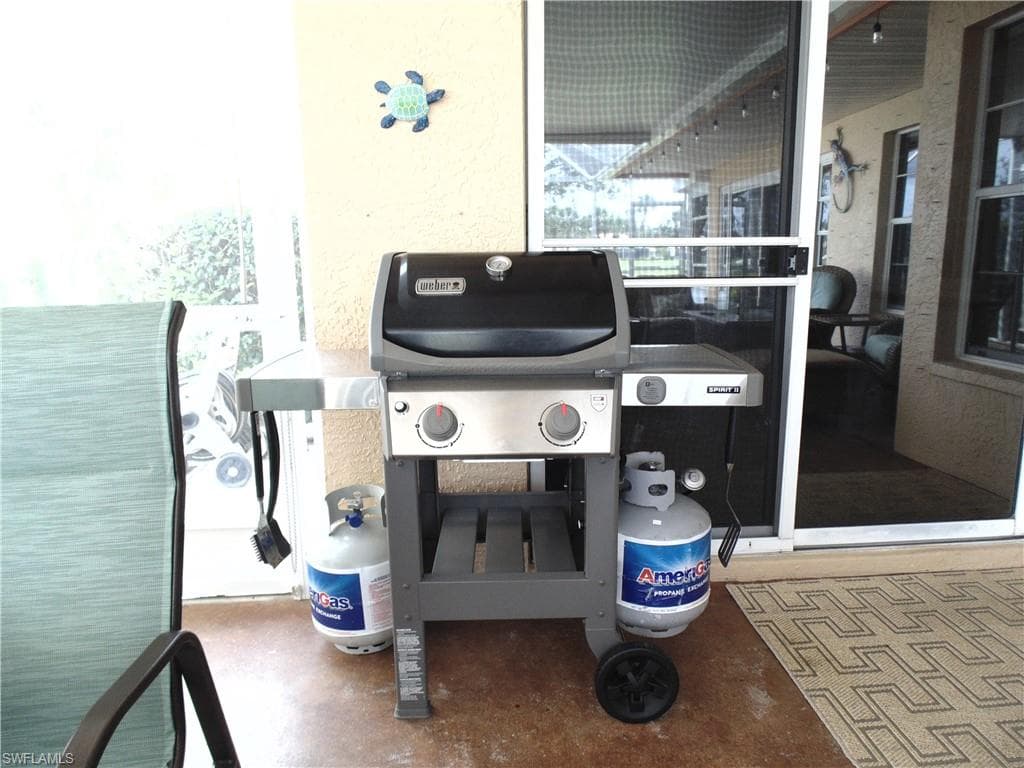 1900 Corona Del Sire DR, NORTH FORT MYERS FL 33917-27