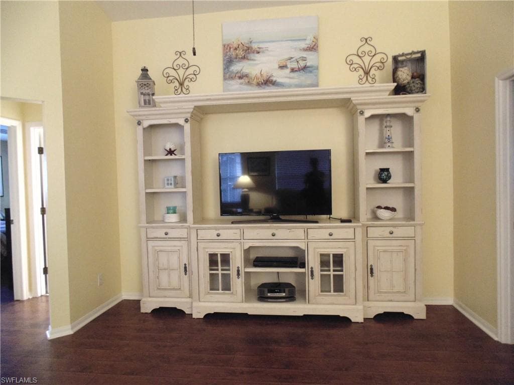 1900 Corona Del Sire DR, NORTH FORT MYERS FL 33917-9