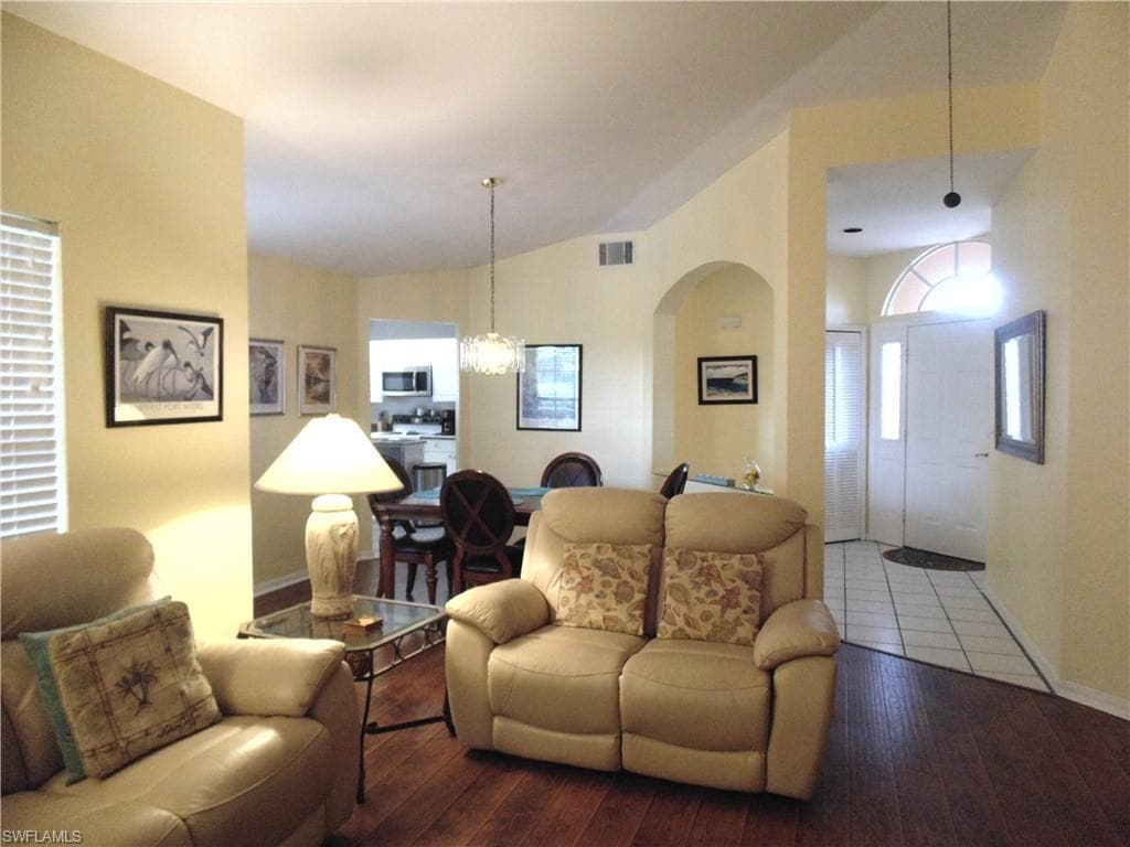1900 Corona Del Sire DR, NORTH FORT MYERS FL 33917-7