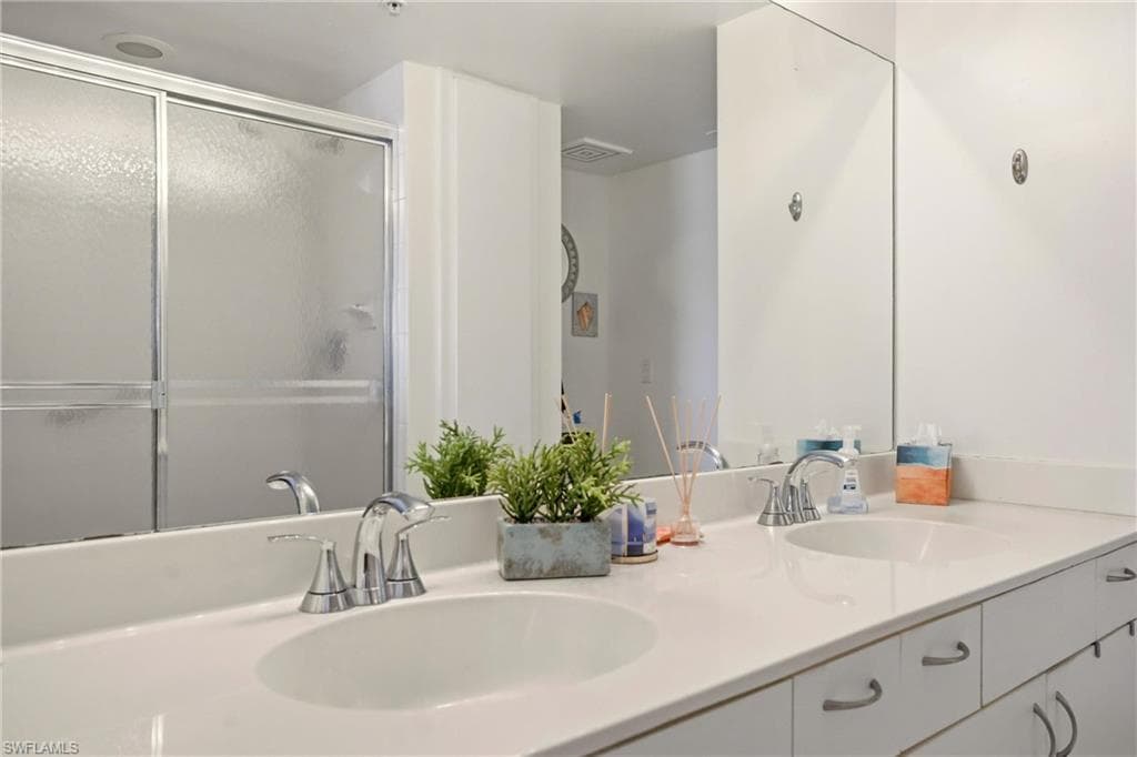 4421 Bay Beach LN # 611, FORT MYERS BEACH FL 33931-18