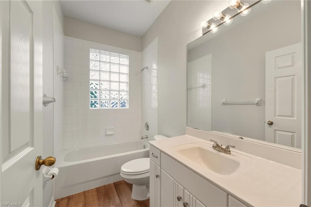 19741 Vintage Trace CIR, ESTERO FL 33967-29