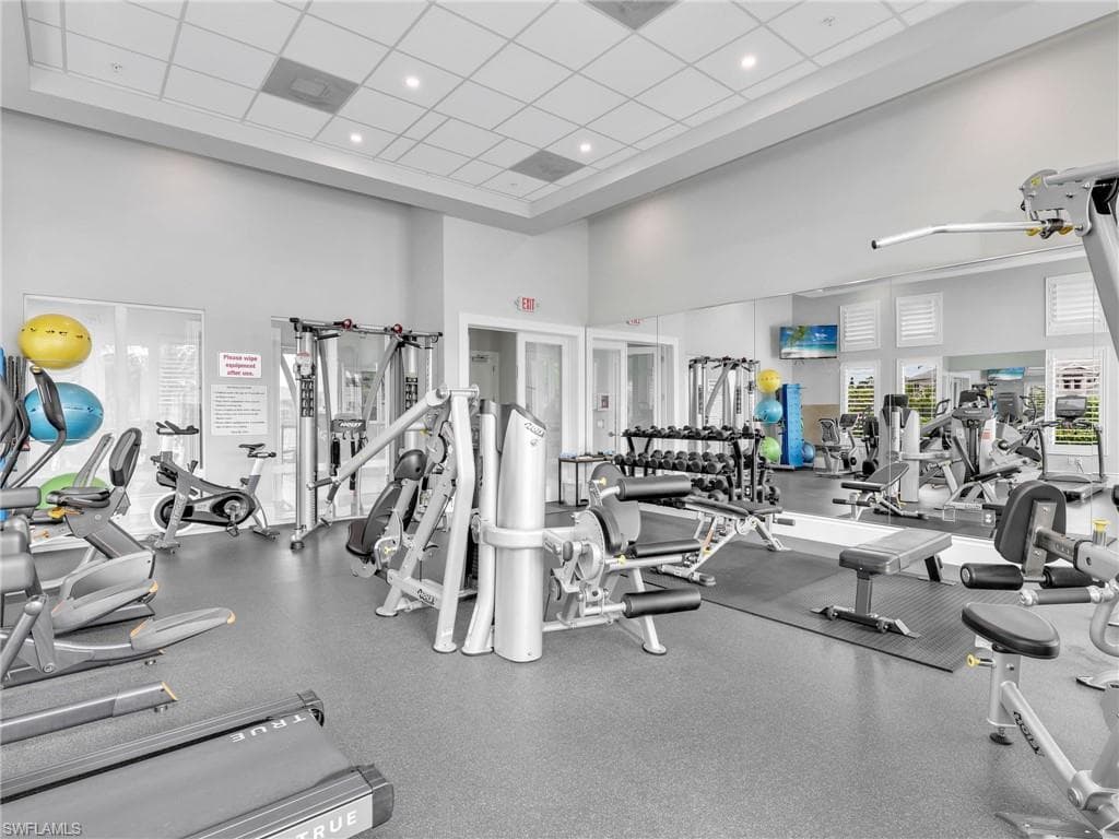 268 Indies DR E # 201, NAPLES FL 34114-22