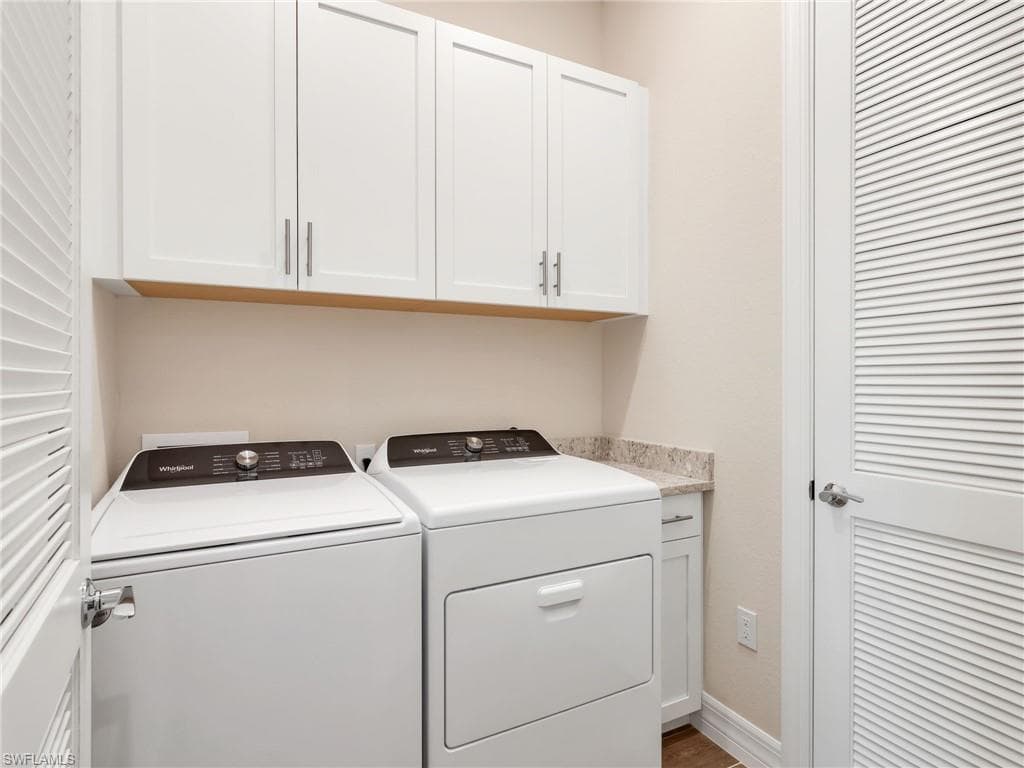 268 Indies DR E # 201, NAPLES FL 34114-16