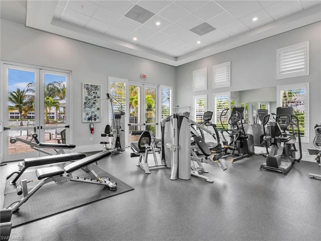 268 Indies DR E # 201, NAPLES FL 34114-21