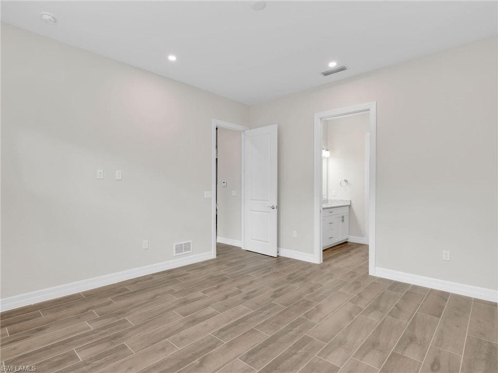 268 Indies DR E # 201, NAPLES FL 34114-9