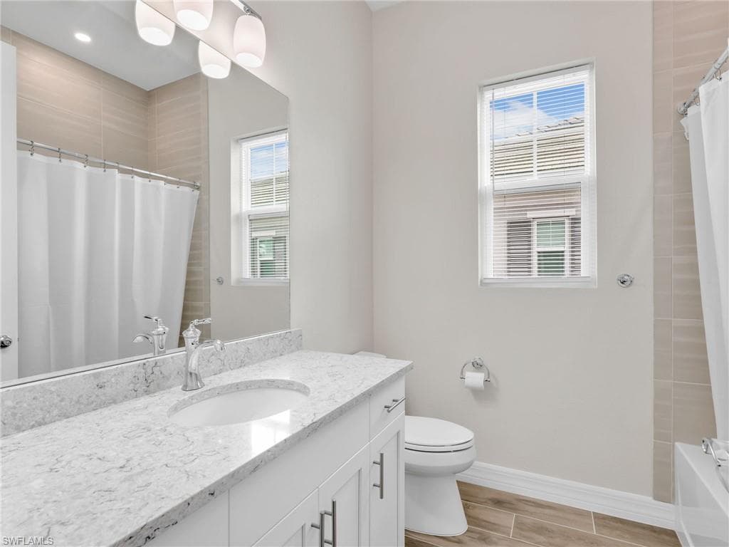 268 Indies DR E # 201, NAPLES FL 34114-14