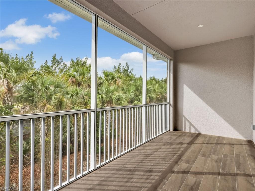 268 Indies DR E # 201, NAPLES FL 34114-18