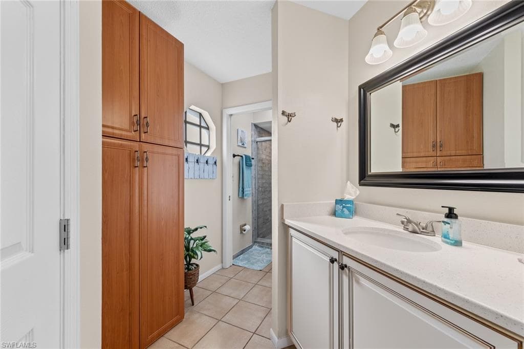 9623 Eaton Gardens LN # 105, FORT MYERS FL 33919-15