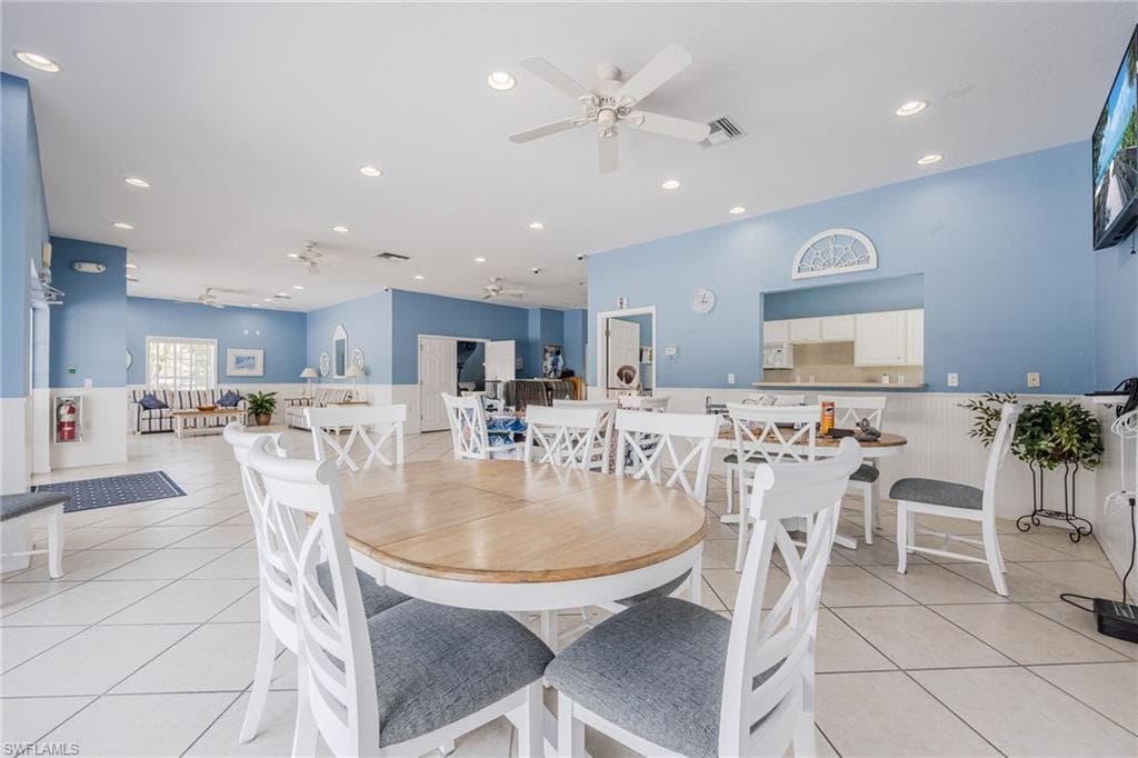 9733 Mendocino DR, FORT MYERS FL 33919-35