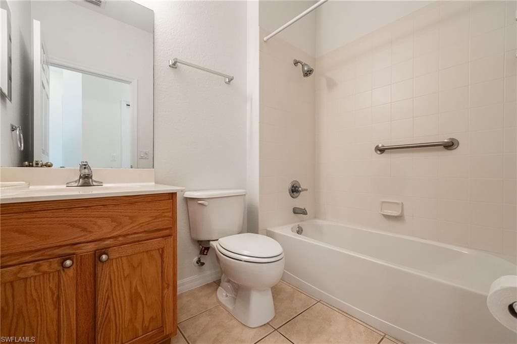 9733 Mendocino DR, FORT MYERS FL 33919-17