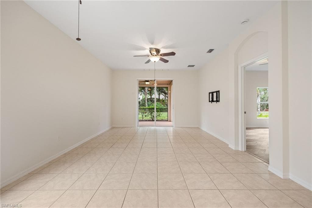 9733 Mendocino DR, FORT MYERS FL 33919-10