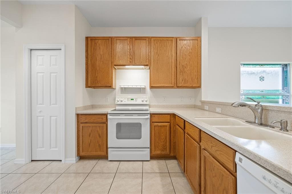 9733 Mendocino DR, FORT MYERS FL 33919-3