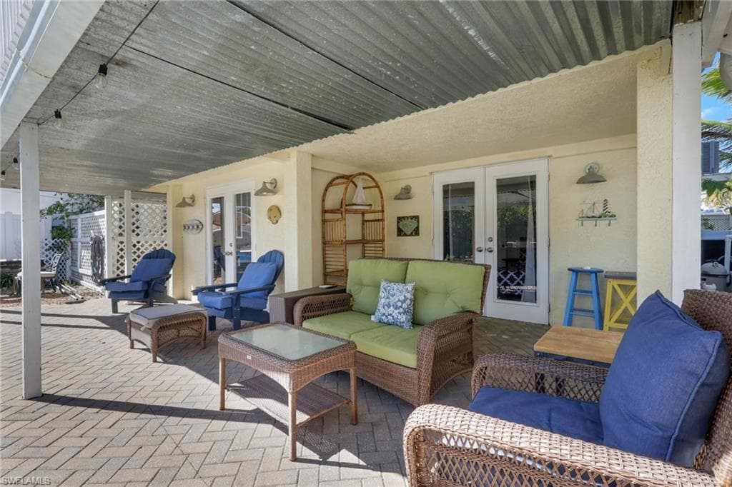 1292 Grand Canal DR-26