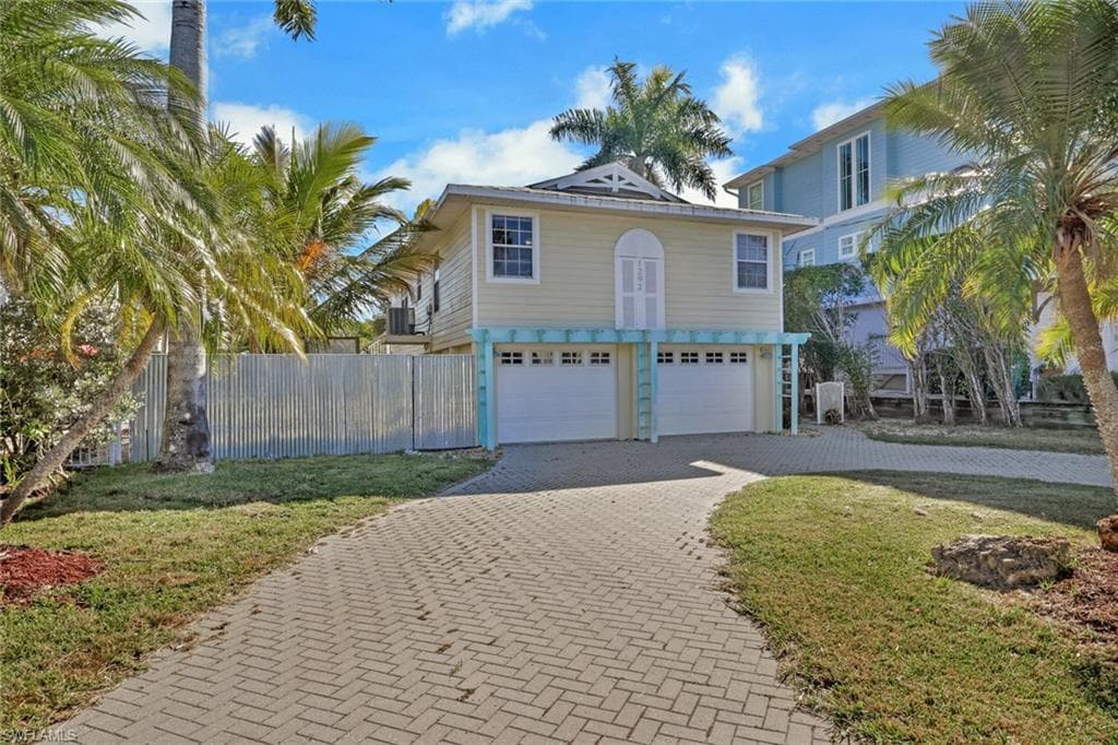 1292 Grand Canal DR-1