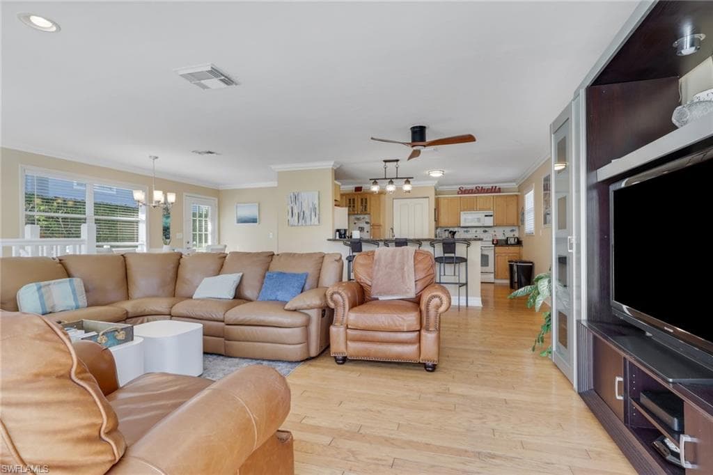 1292 Grand Canal DR-11