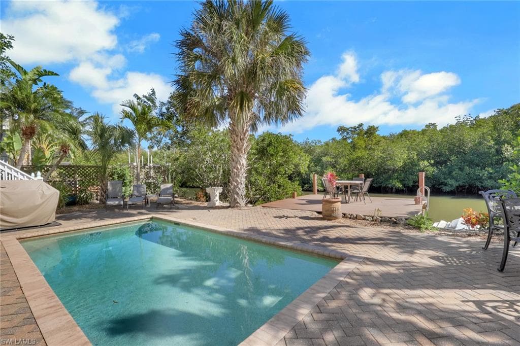 1292 Grand Canal DR-31