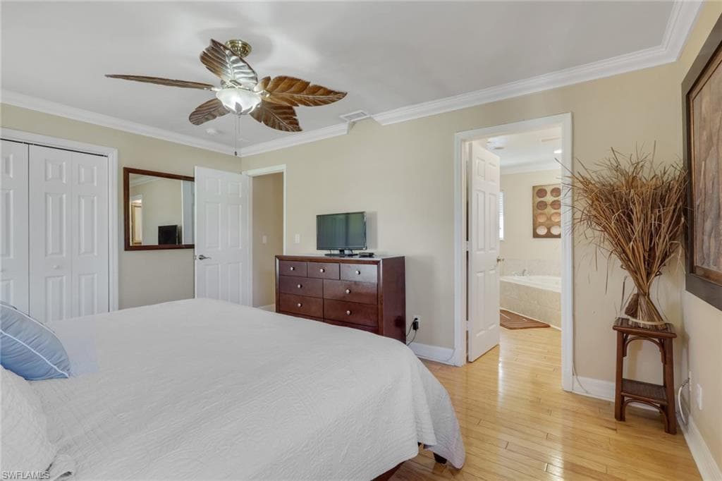 1292 Grand Canal DR-17