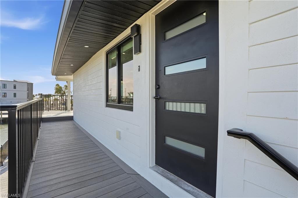 910 3rd ST, FORT MYERS BEACH FL 33931-6