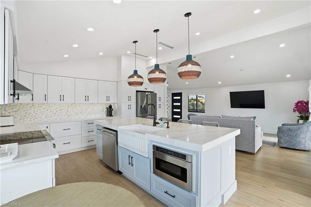 910 3rd ST, FORT MYERS BEACH FL 33931-14