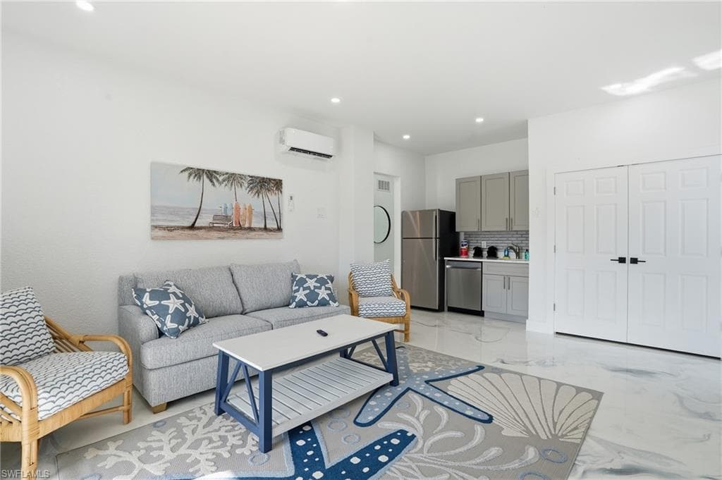 910 3rd ST, FORT MYERS BEACH FL 33931-20