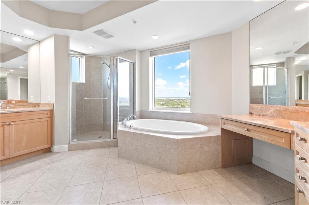 23850 Via Italia CIR # 1706, ESTERO FL 34134-26