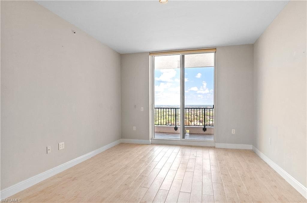 23850 Via Italia CIR # 1706, ESTERO FL 34134-15