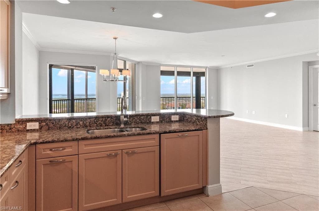 23850 Via Italia CIR # 1706, ESTERO FL 34134-10