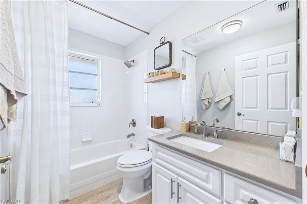 925 SW 47th TER 201-23