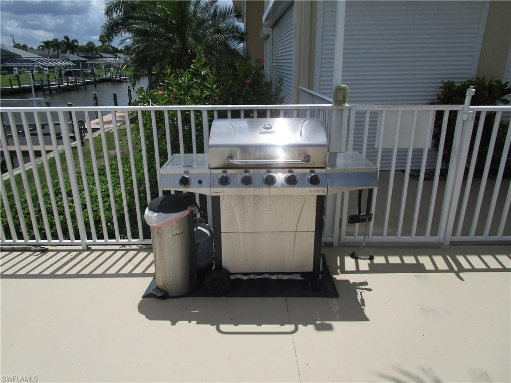 925 SW 47th TER 201-32