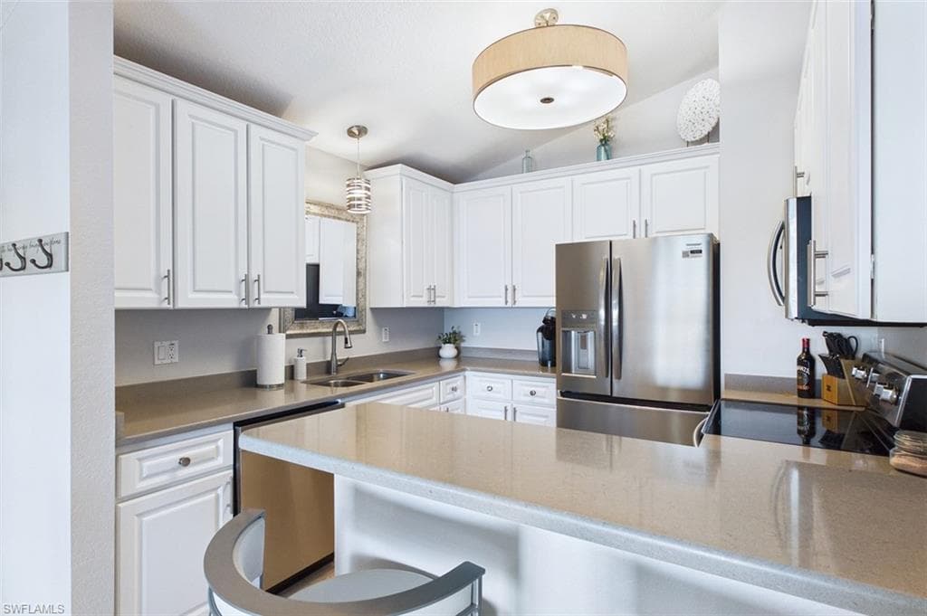 925 SW 47th TER 201-13