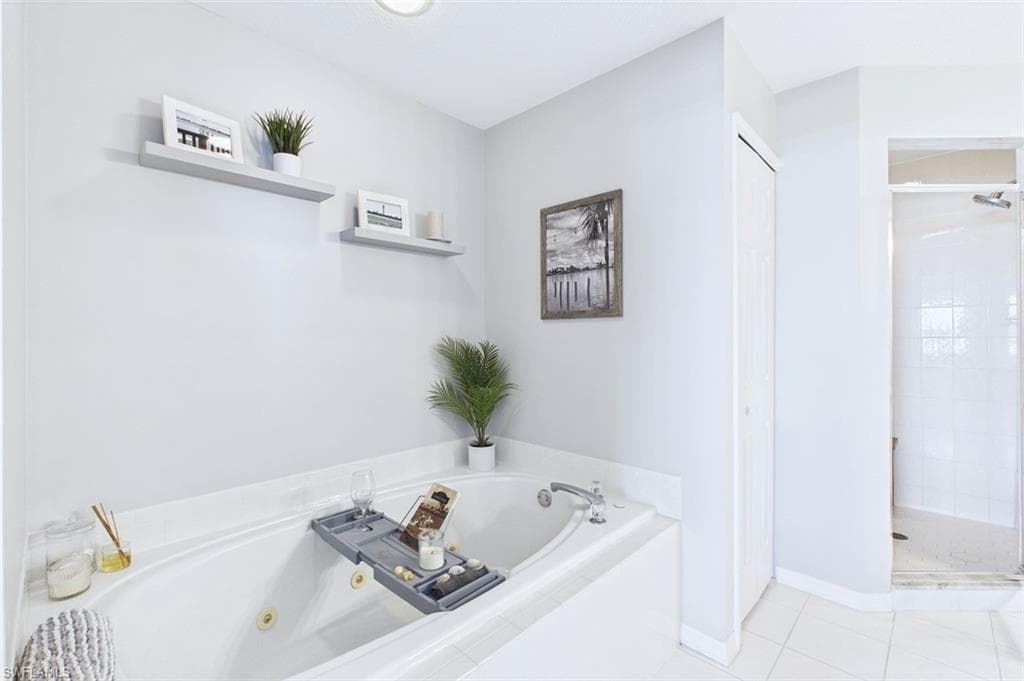 925 SW 47th TER 201-18