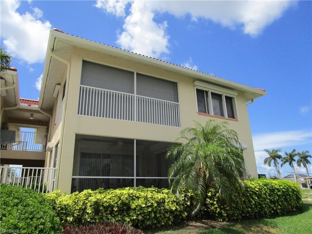 925 SW 47th TER 201-39