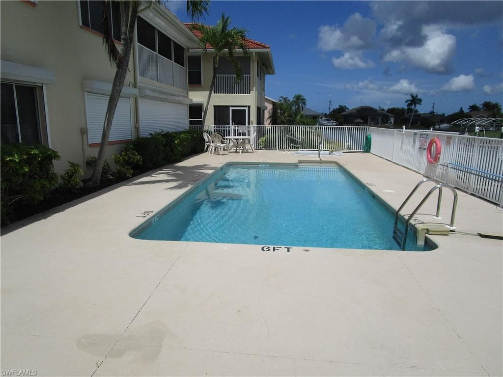 925 SW 47th TER 201-30