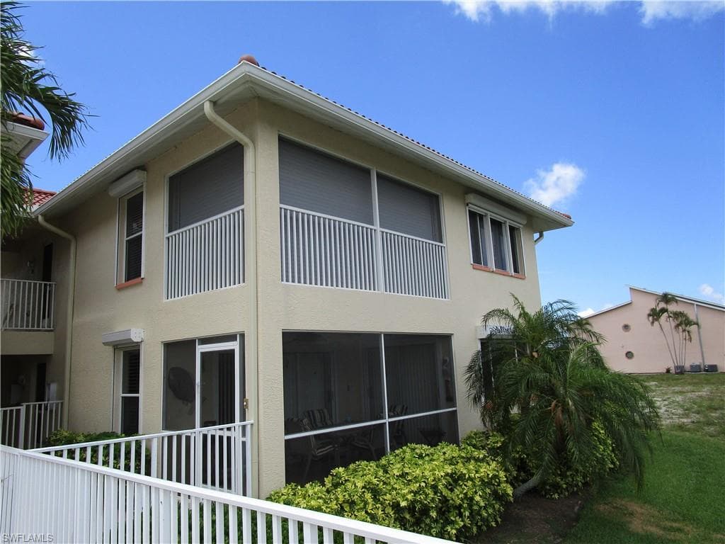 925 SW 47th TER 201-38