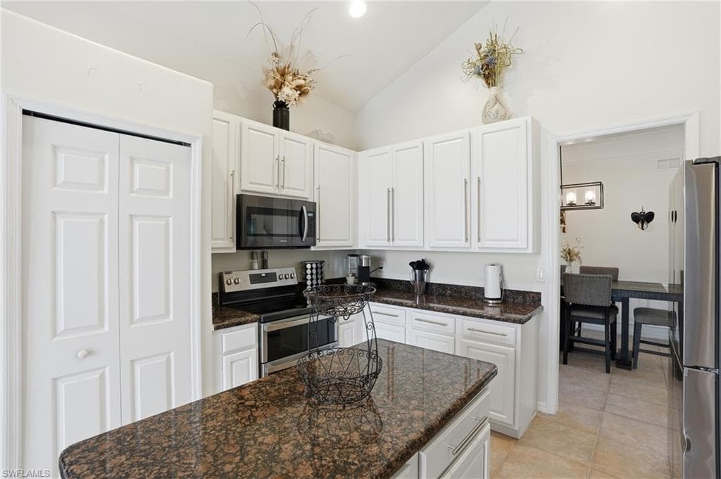 12836 Brynwood WAY, NAPLES FL 34105-12