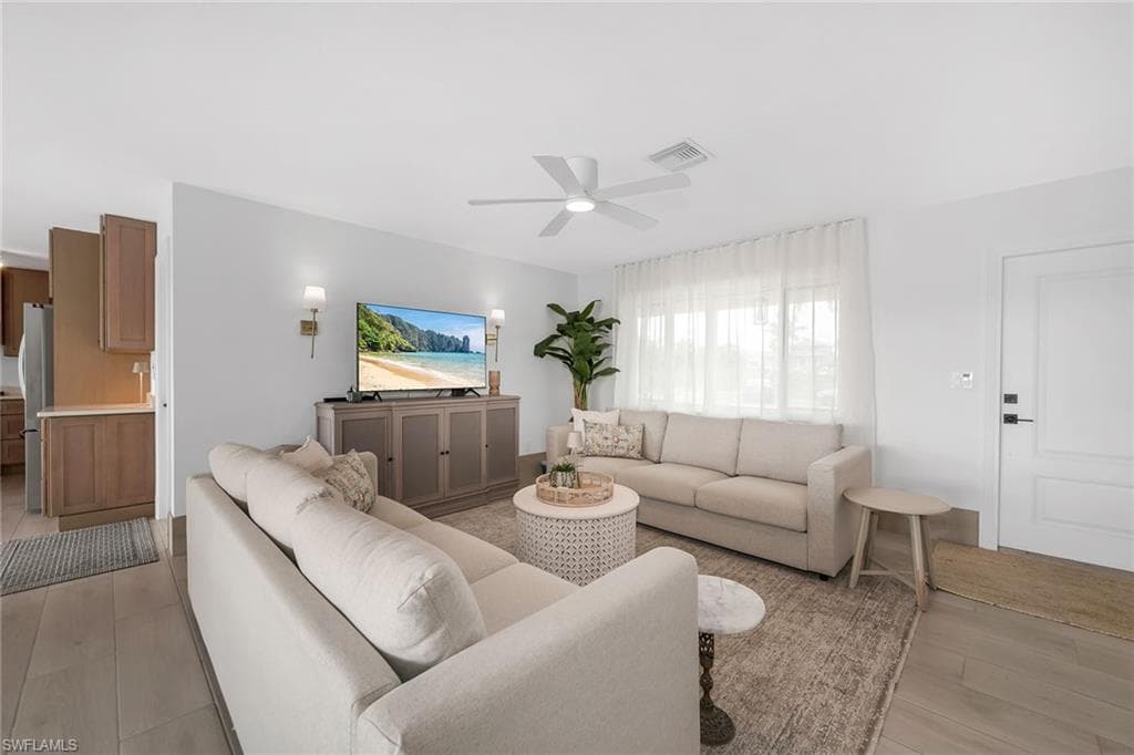 280 Ibis ST, FORT MYERS BEACH FL 33931-4