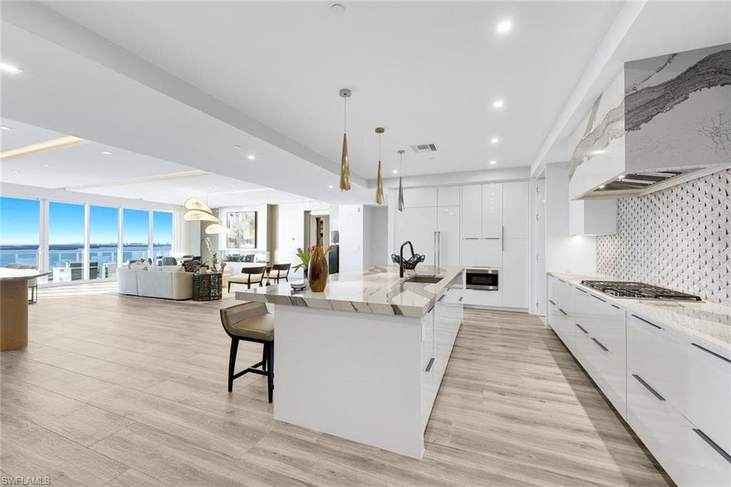 4991 Bonita Bay BLVD # 1102, BONITA SPRINGS FL 34134-16