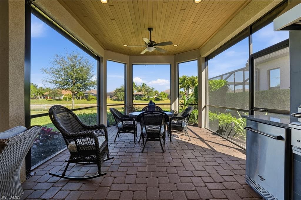 8665 Dilillo CT, NAPLES FL 34119-26