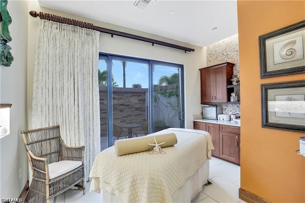 8665 Dilillo CT, NAPLES FL 34119-41