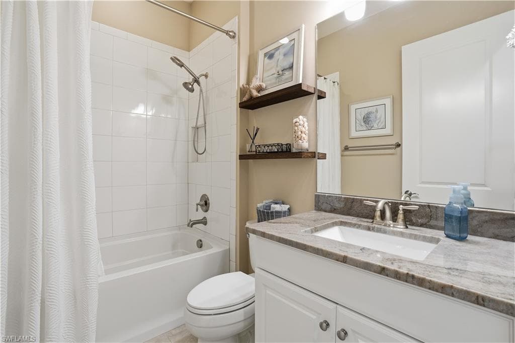 8665 Dilillo CT, NAPLES FL 34119-17