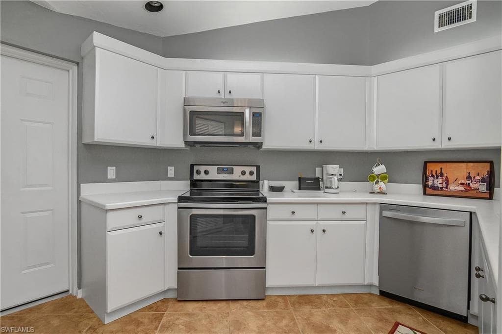 21705 Sungate CT, ESTERO FL 33928-1